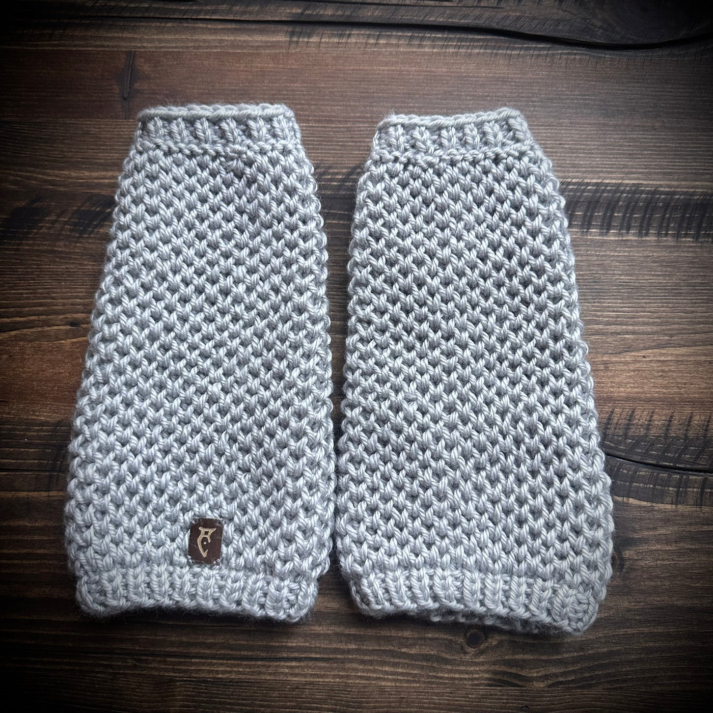 IMPERIAL Mithril Grey "Celembrimor" Arm Warmers