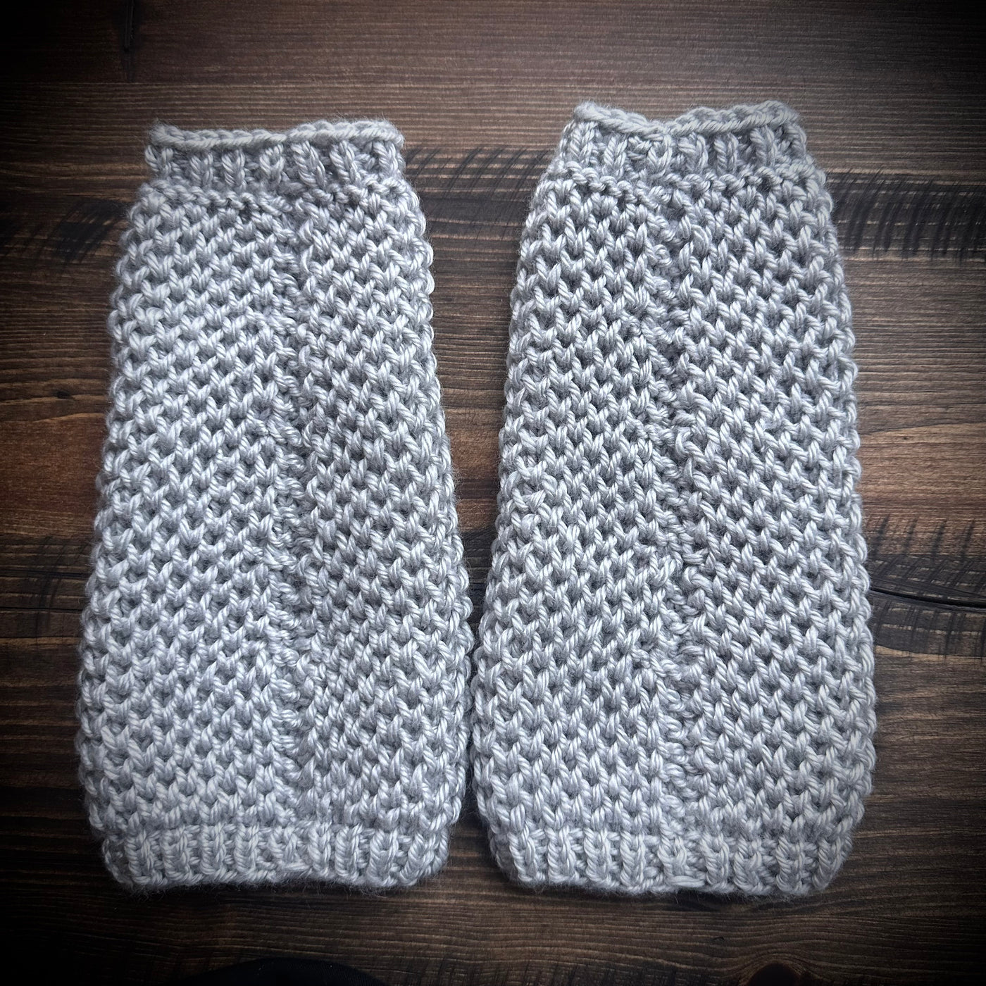 IMPERIAL Mithril Grey "Celembrimor" Arm Warmers