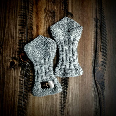 Handmade knitted catnap grey wrist wamers